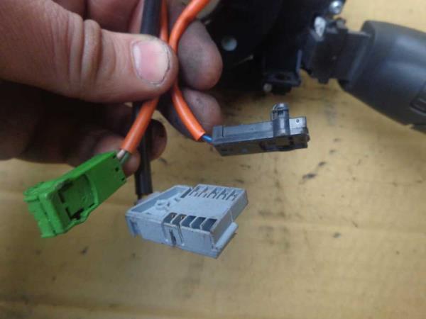 COMMODO CITROEN / PEUGEOT - Vue 4